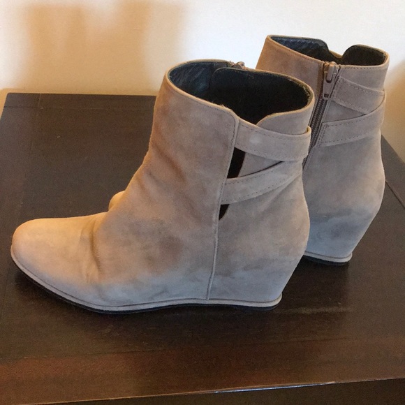 Stuart Weizmann Grey Suede Ankle Boots - Picture 5 of 8